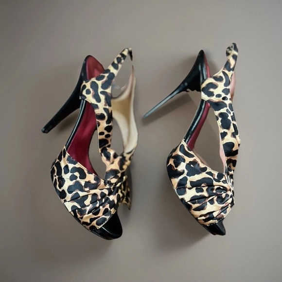 Betsey Johnson Astra Leopard Print Heels – Size 7.5 - Picture 1 of 6